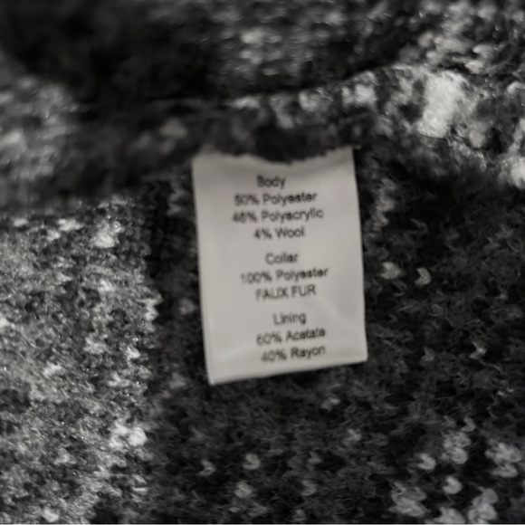 2/$30 Maria Sole Wool Blend Faux Fur Collar Black and White Button Up Coat - Picture 9 of 11